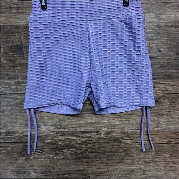 Textured Scrunchy Butt Lilac Purple Biker Shorts NWT - Picture 1 of 6